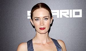 Emily Blunt Talks Deleted Sicario Nude Scene That My Tits。